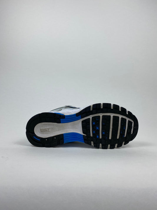 Nike P-6000 Metallic Platinum Photo Blue (Taille 38)