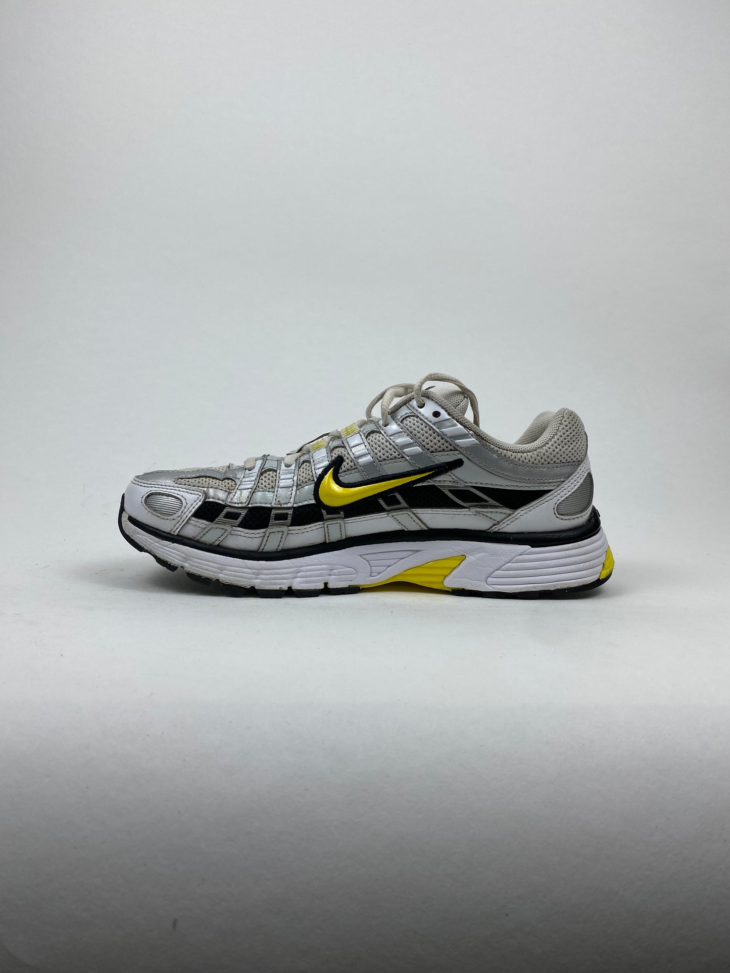 Nike P-6000 Metallic Platinum Opti Yellow (Taille 39)