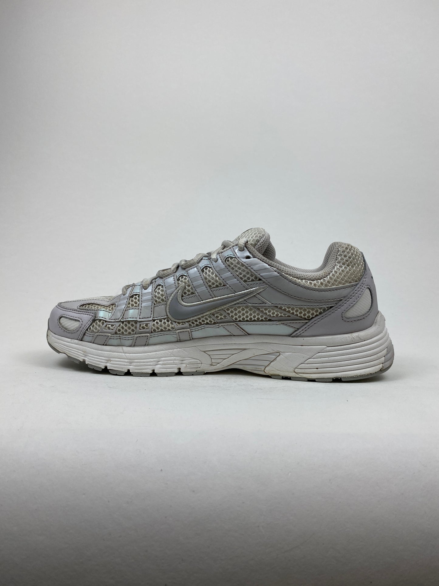 Nike P-6000 SE Summit White Vast Grey Wolf Grey (Taille 43)