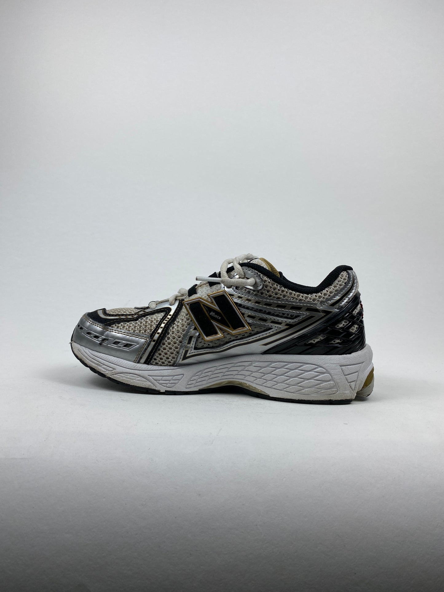 New Balance 1906R White Metallic Gold (Taille 40)