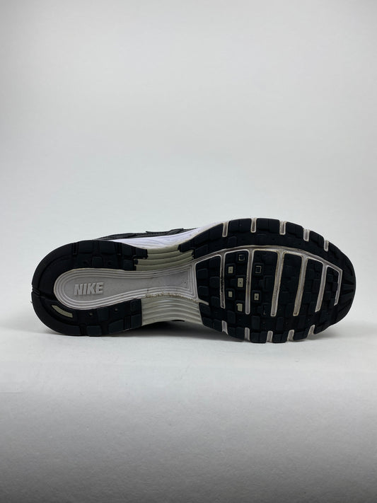 Nike P-6000 Black White Metallic Silver (Taille 45)