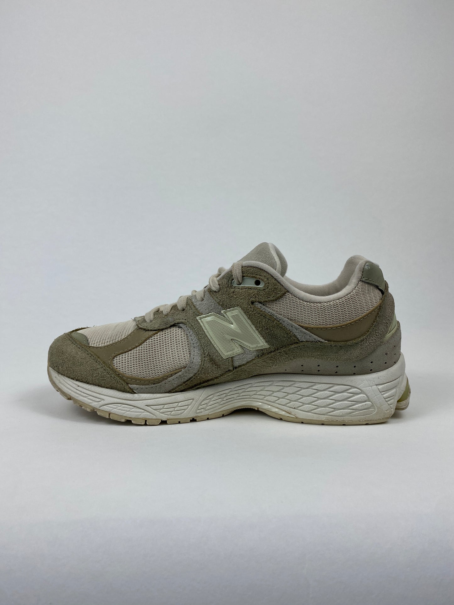 New Balance 2002R Off White (Taille 40)