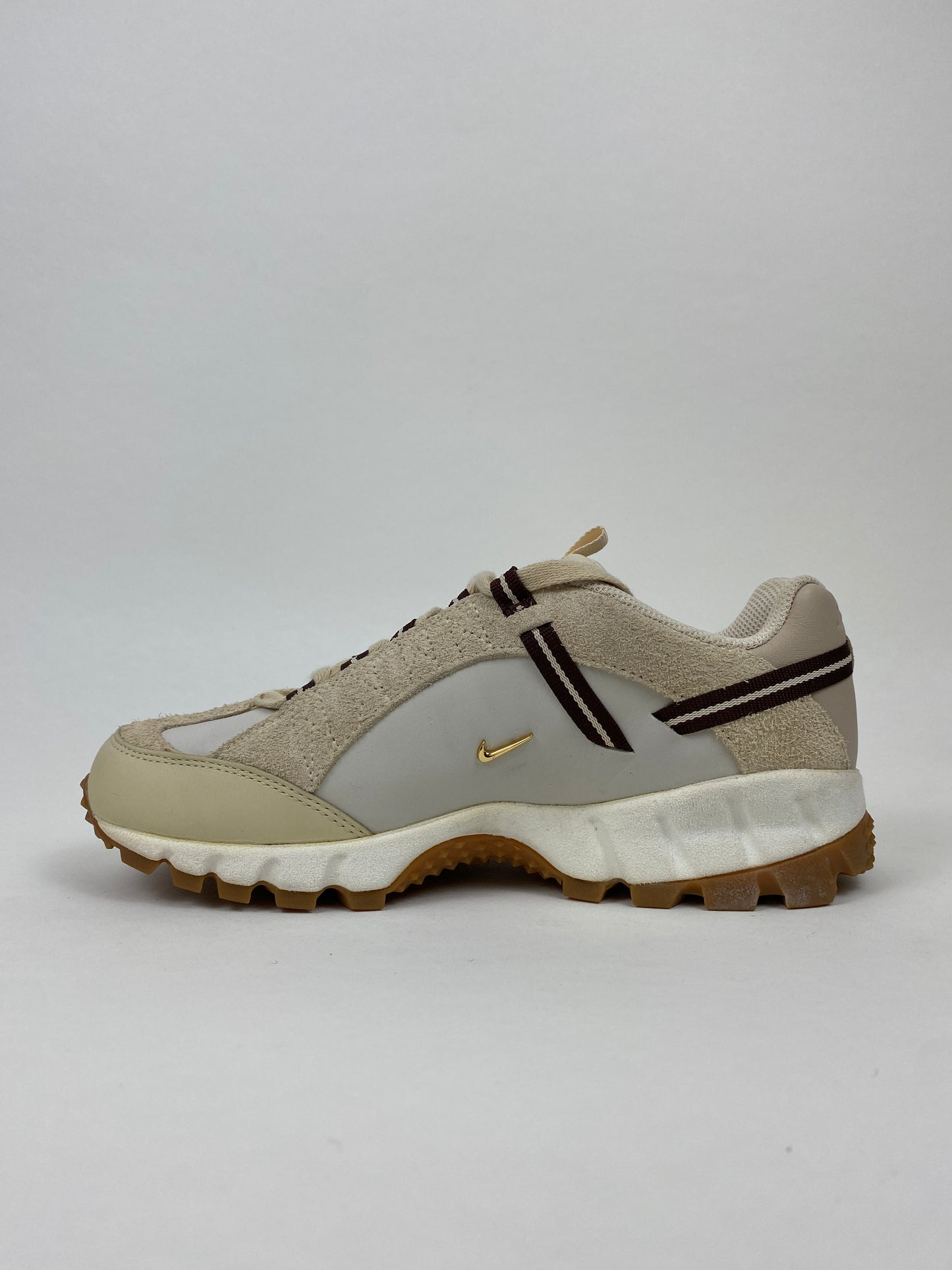 Nike Air Humara LX Jacquemus Light Bone Gold (Taille 38)