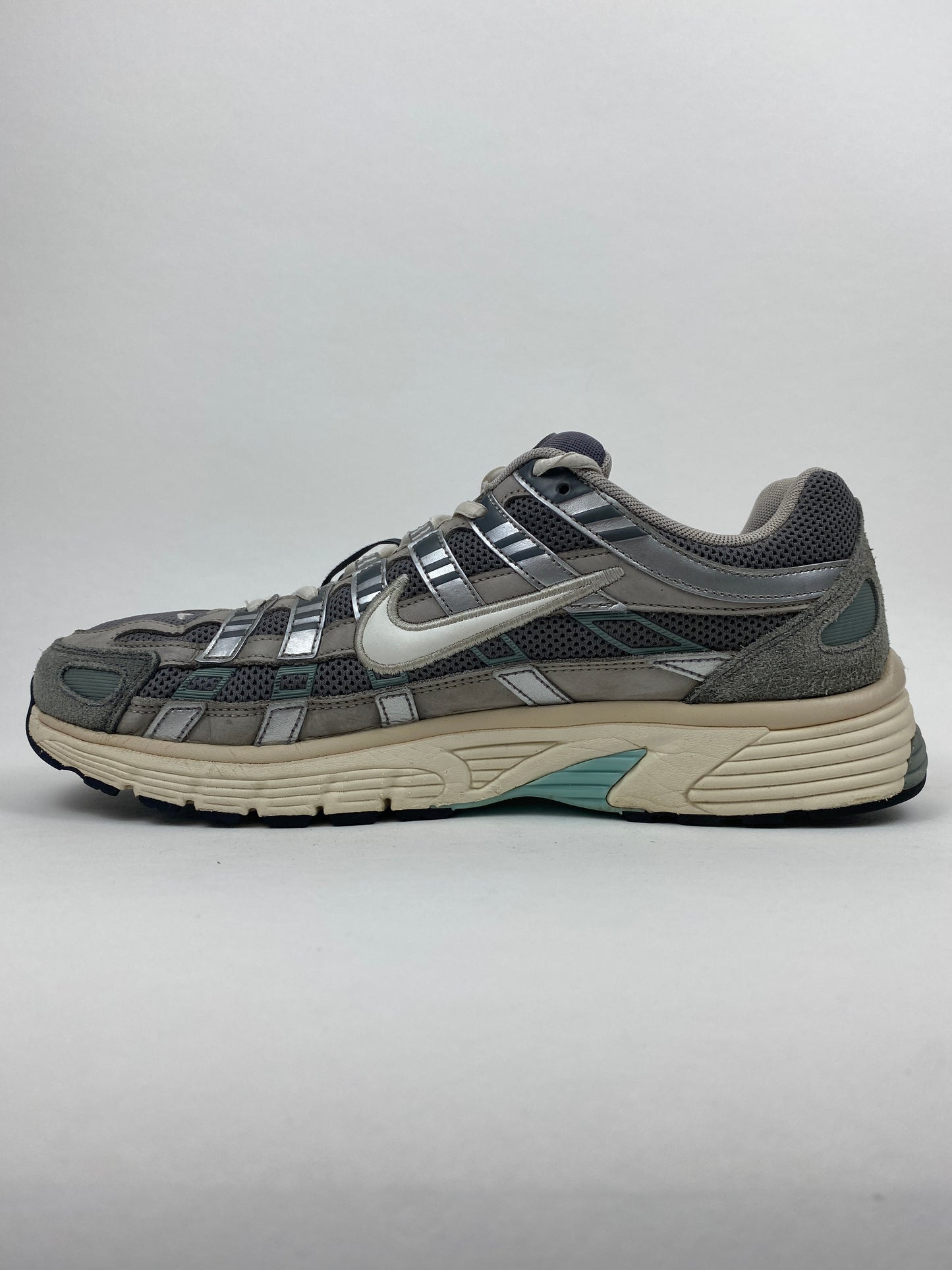 Nike P-6000 Flat Pewter (Taille 45)