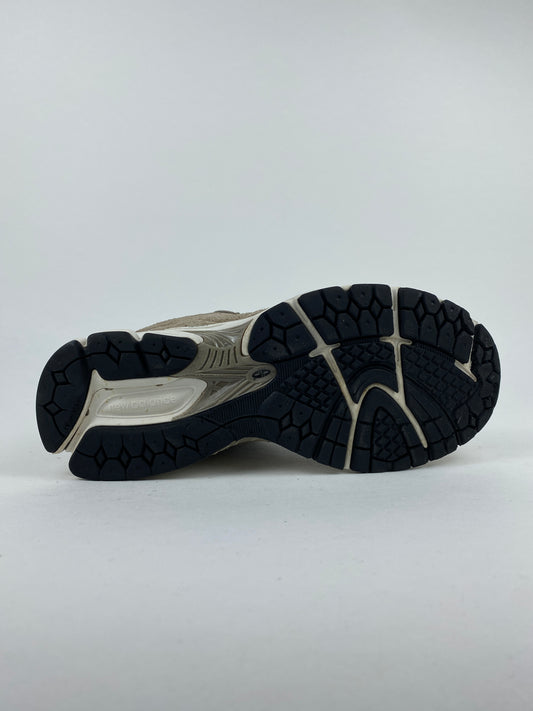 New Balance 2002R Driftwood Noir (Taille 39,5)