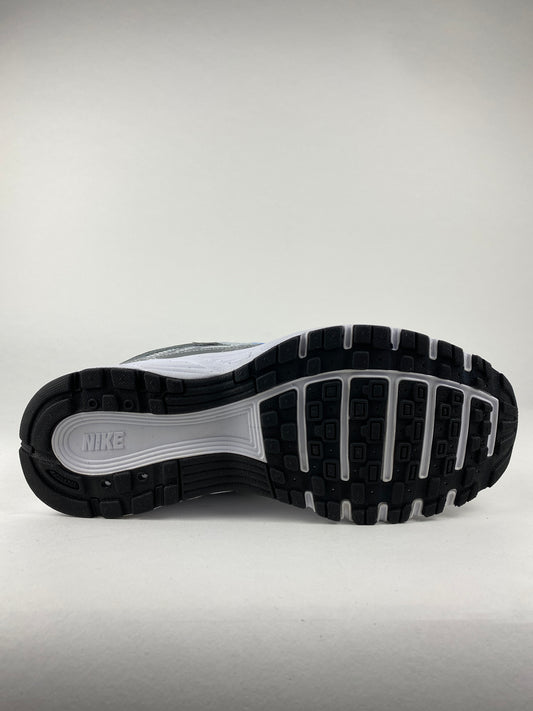 Nike P-6000 Metallic Platinum University Blue (Taille 38)