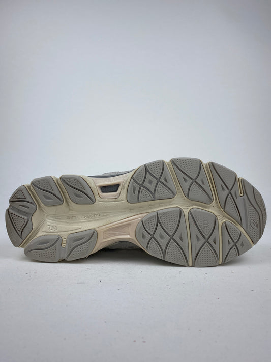ASICS Gel-NYC Oyster Grey ( Taille 38 )