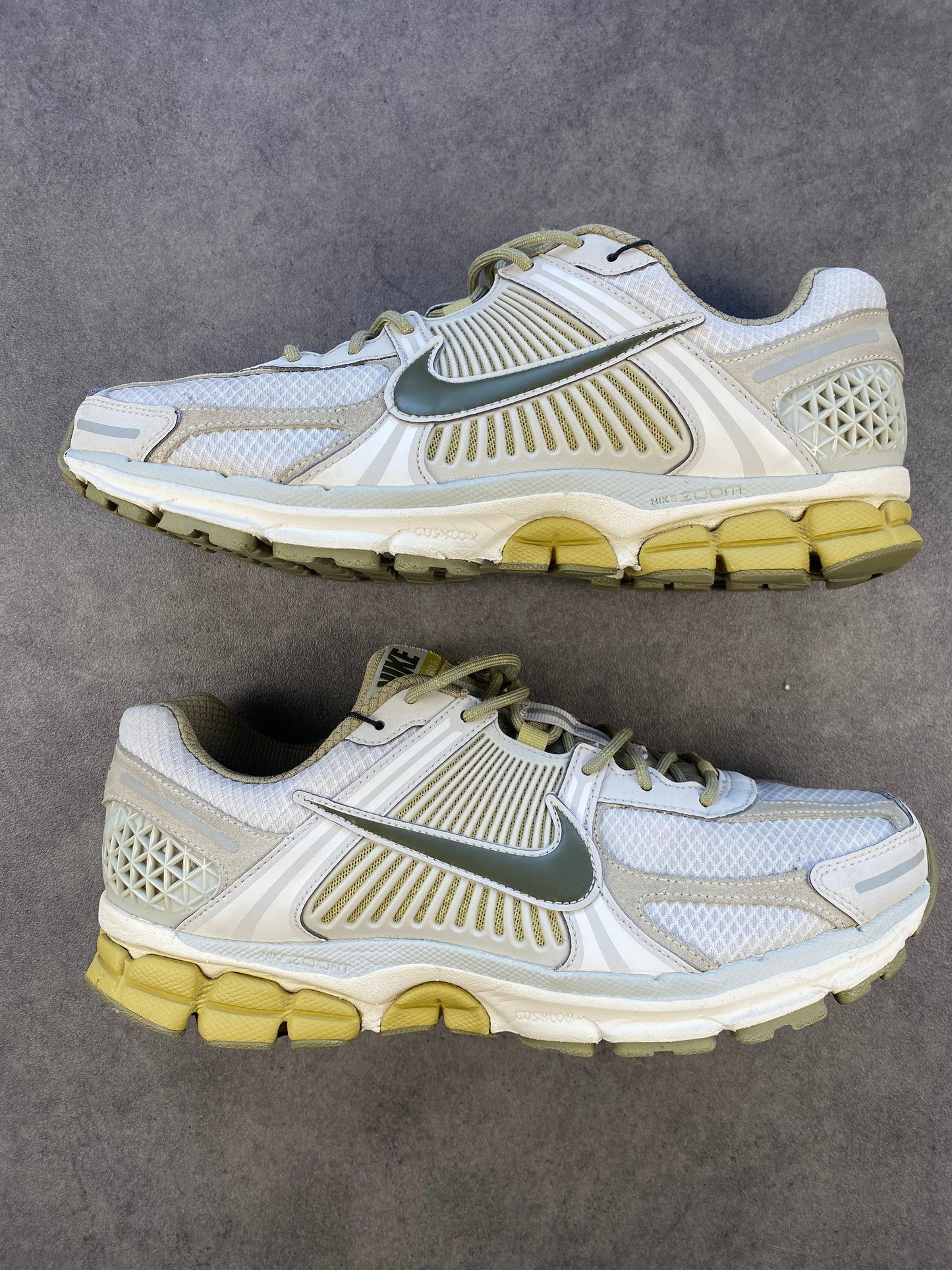 Nike Zoom Vomero 5 SP Light Bone Neutral Olive