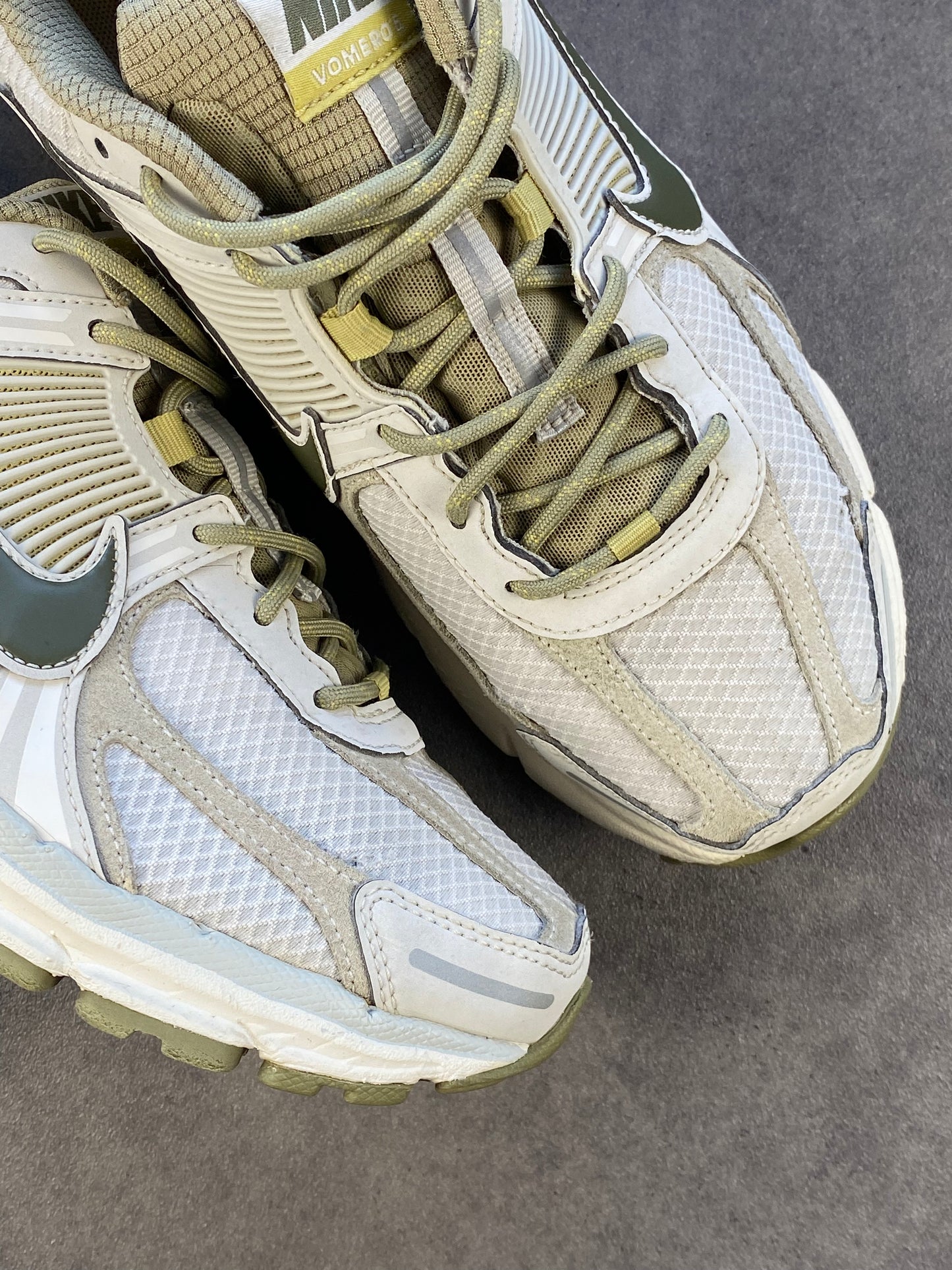 Nike Zoom Vomero 5 SP Light Bone Neutral Olive