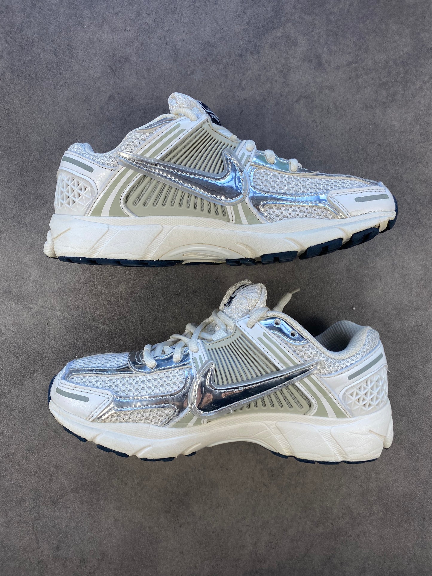 Nike Zoom Vomero 5 Photon Dust