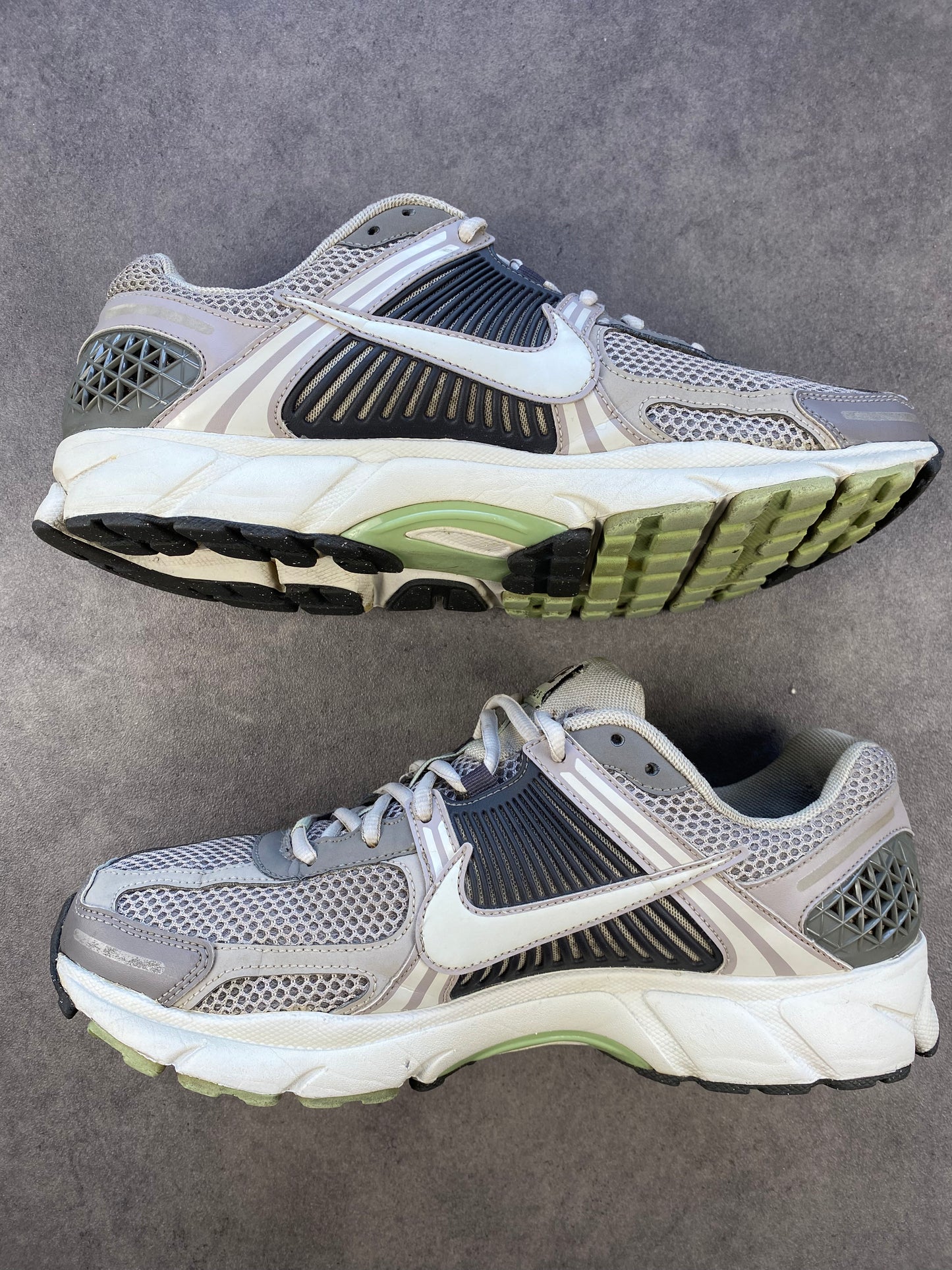 Nike Zoom Vomero 5 Cobblestone Flat Pewter