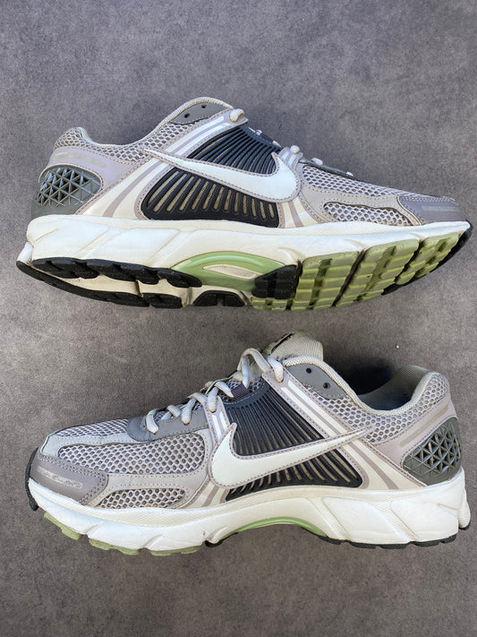 Nike Zoom Vomero 5 Cobblestone Flat Pewter