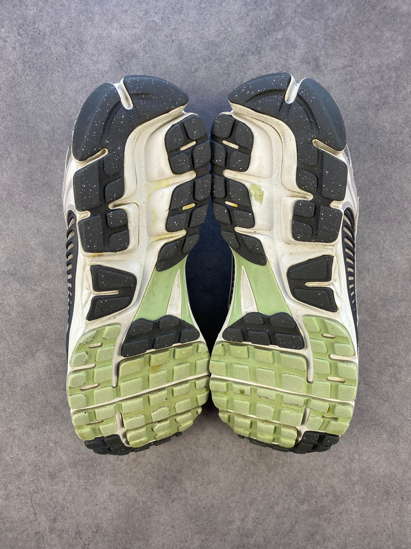 Nike Zoom Vomero 5 Cobblestone Flat Pewter