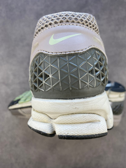 Nike Zoom Vomero 5 Cobblestone Flat Pewter