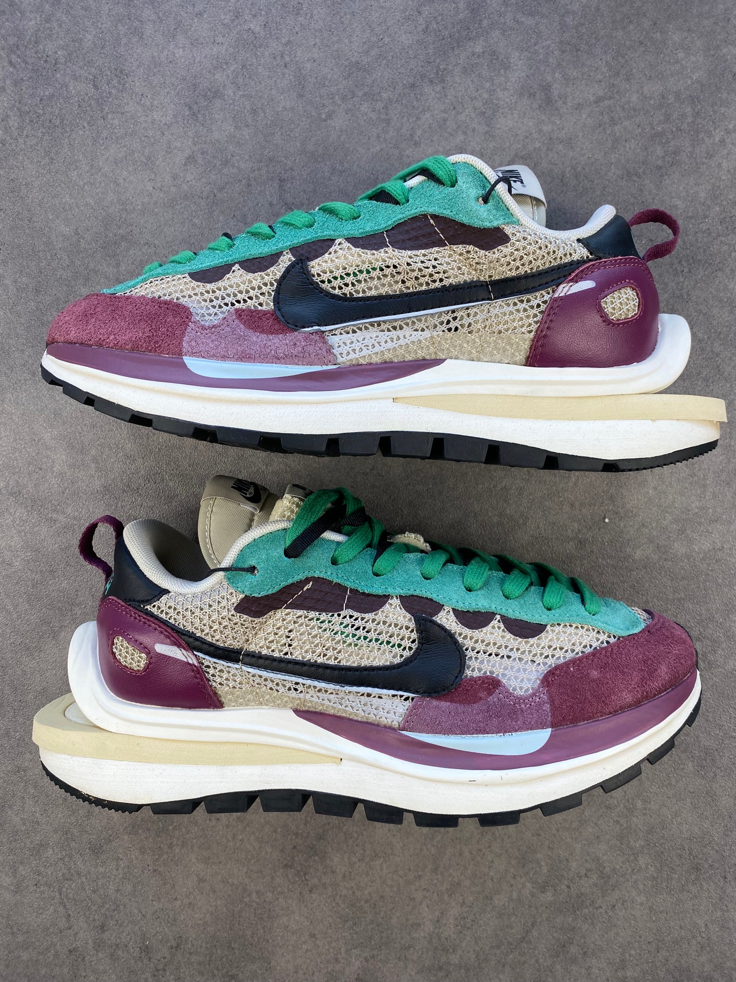 Nike Vaporwaffle Sacai Villain Red Neptune Green