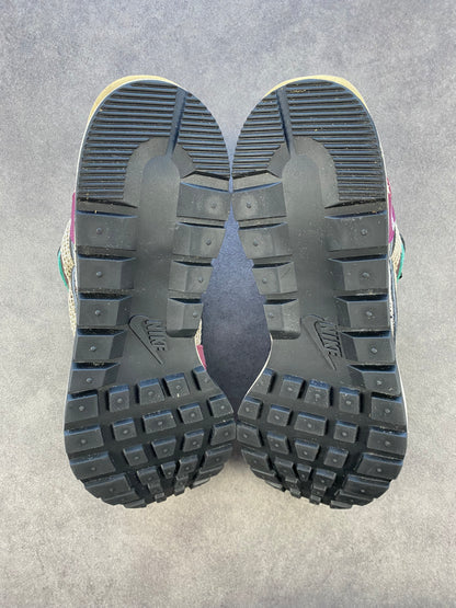 Nike Vaporwaffle Sacai Villain Red Neptune Green