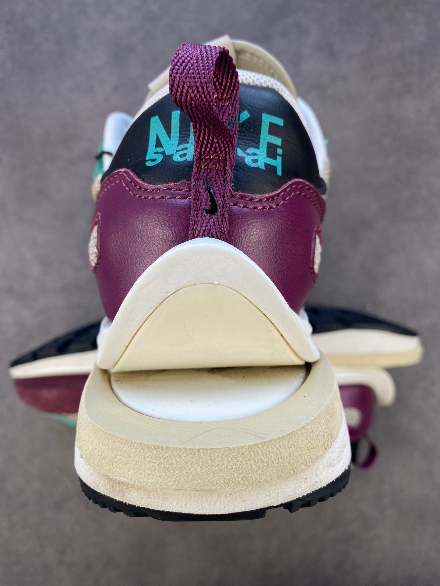 Nike Vaporwaffle Sacai Villain Red Neptune Green