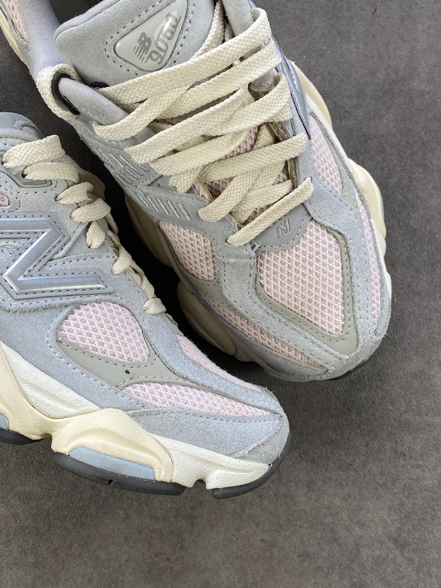 New Balance 9060 Granite Pink