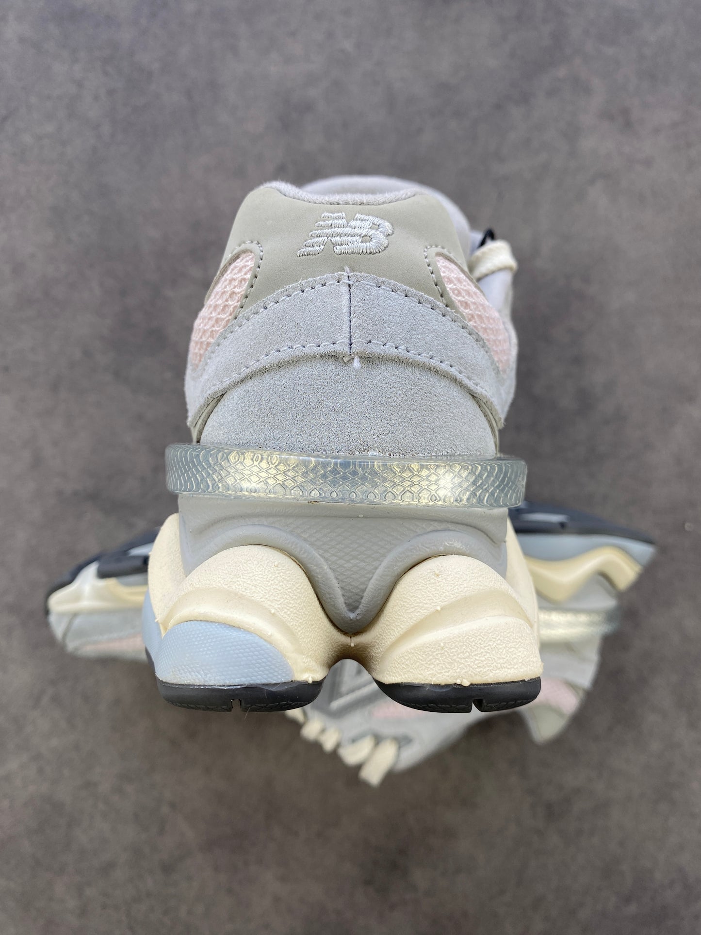 New Balance 9060 Granite Pink