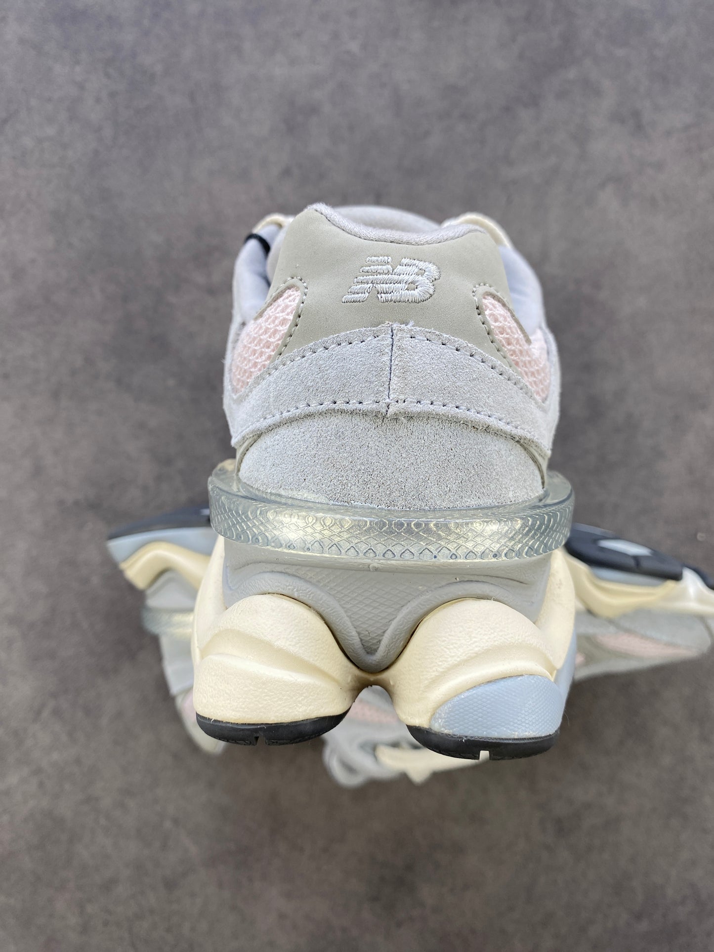 New Balance 9060 Granite Pink