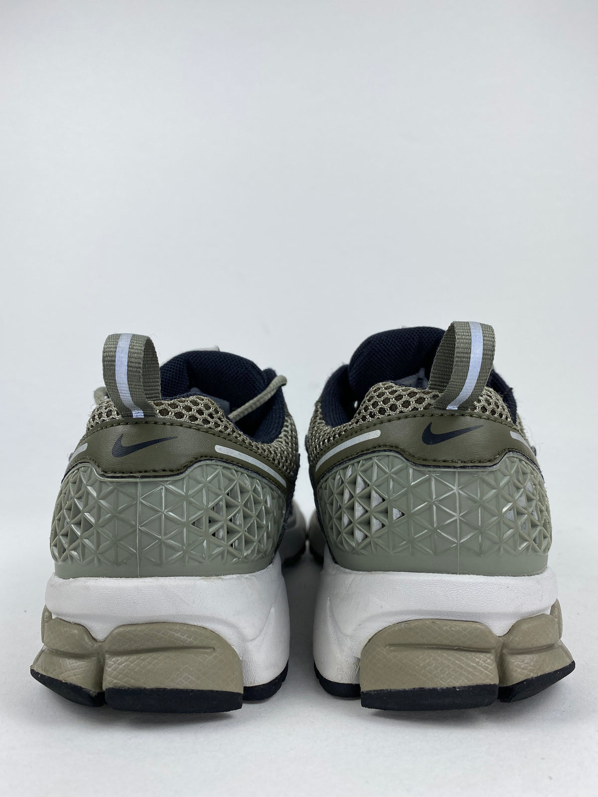 Nike Zoom Vomero 5 Cargo Khaki Light Army (Taille 36,5)