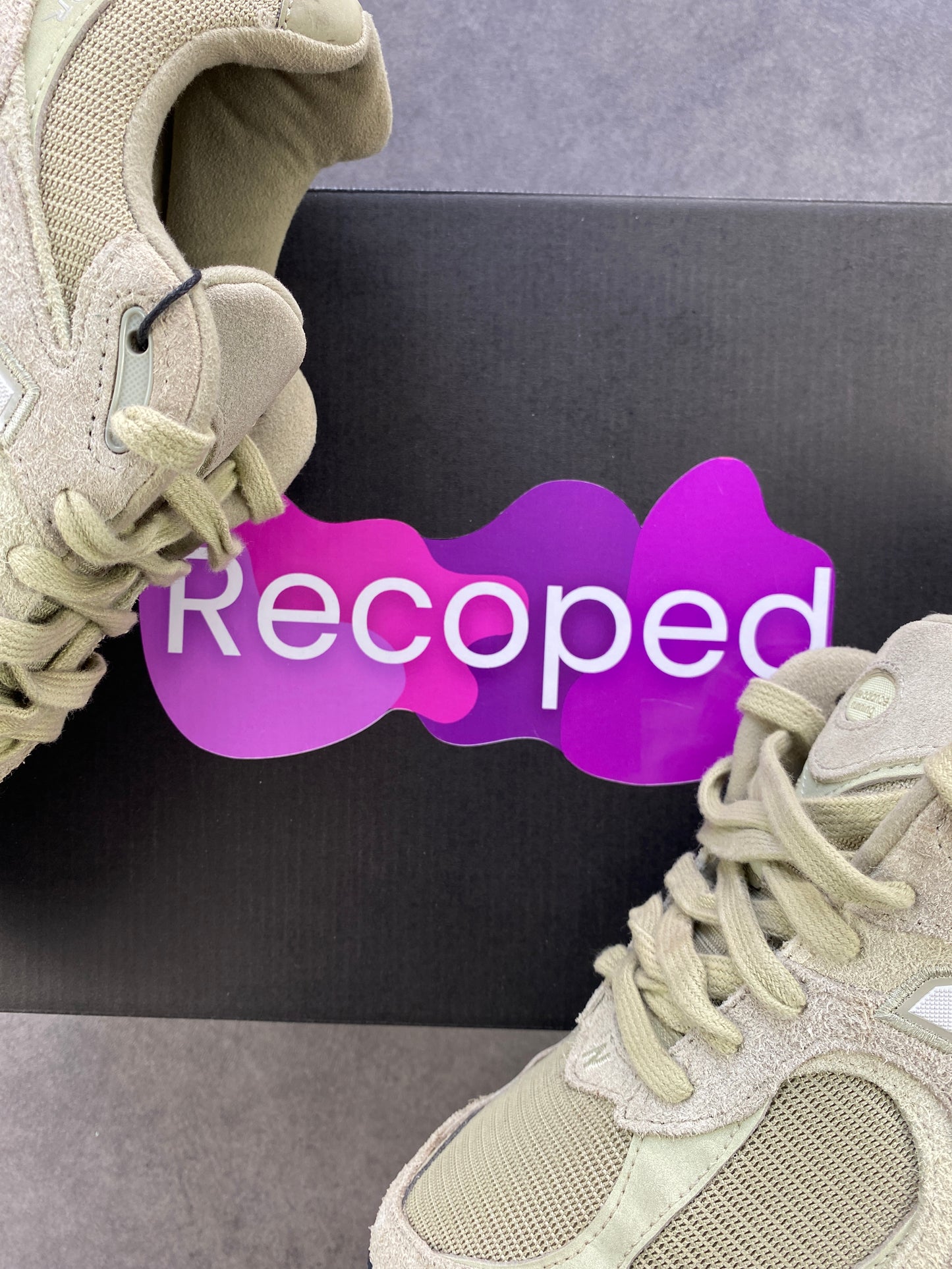 Asos Exclusive New Balance 2002R Light Green