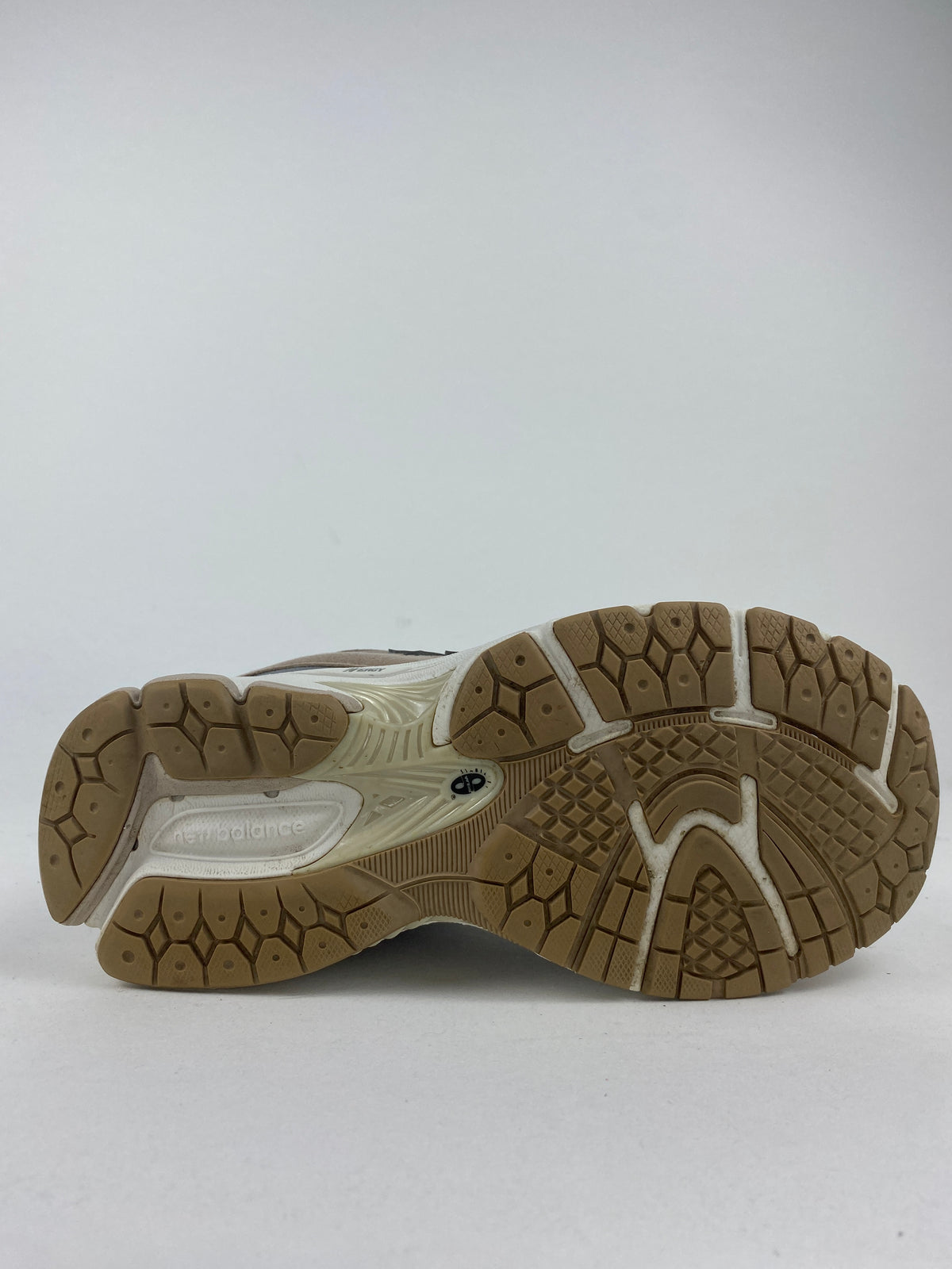 New Balance 2002R Timberwolf Mushroom (Taille 37)