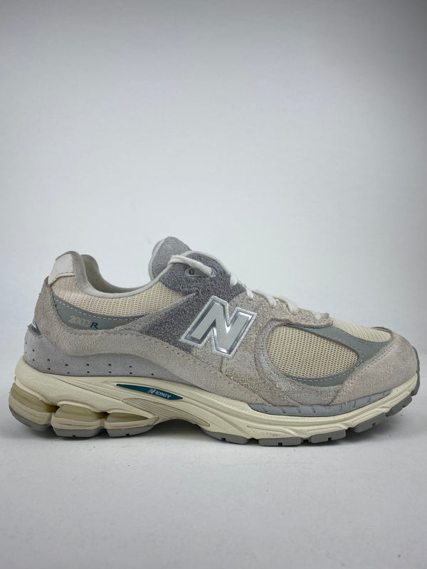 New Balance 2002R Linen