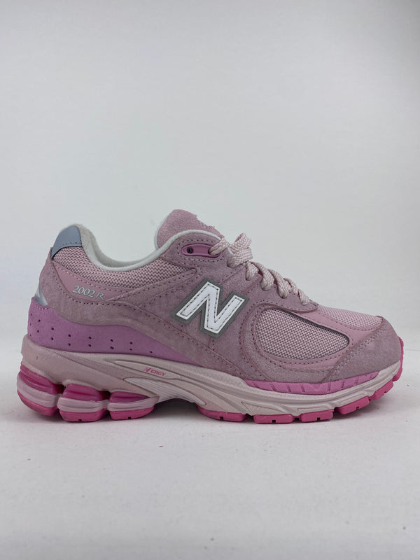New Balance 2002R Rose