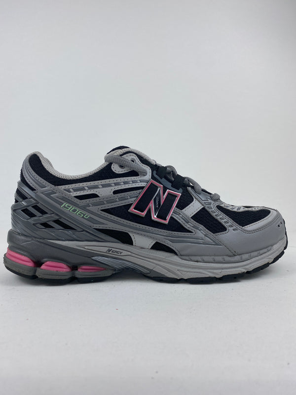 New Balance 1906U Grey Pink Courir Exclusive