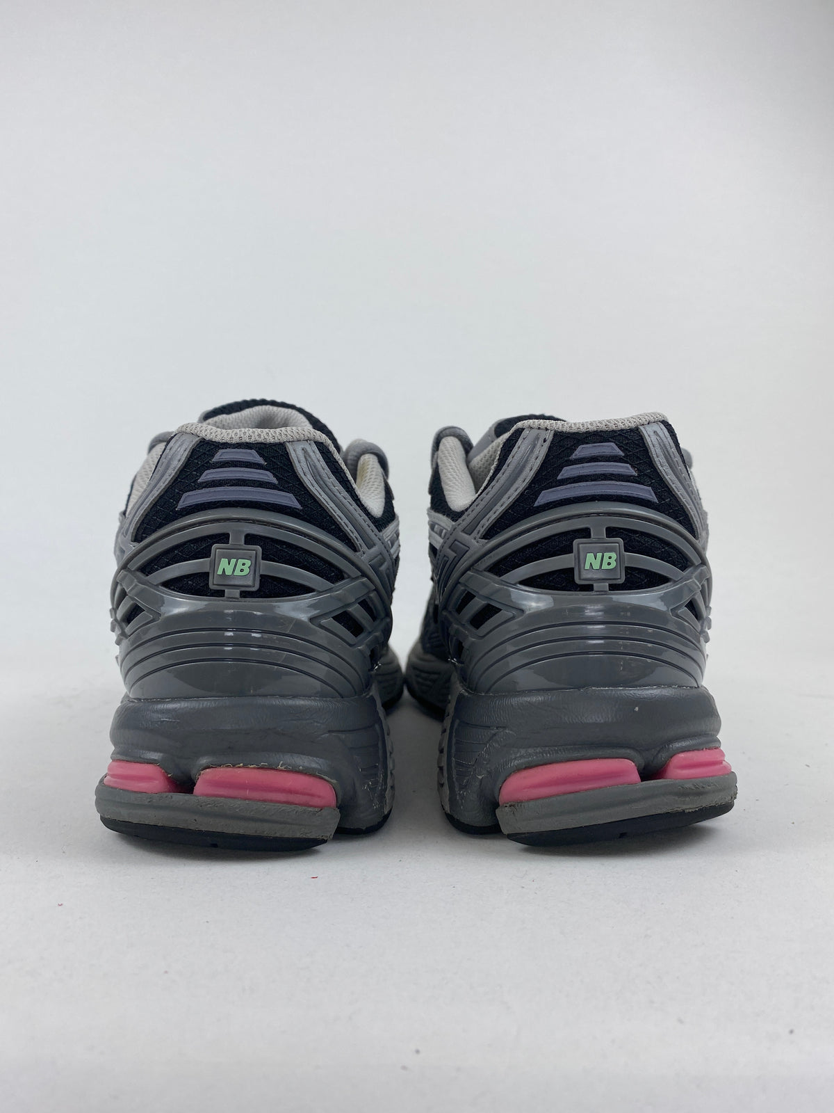 New Balance 1906U Grey Pink Courir Exclusive (Taille 44)