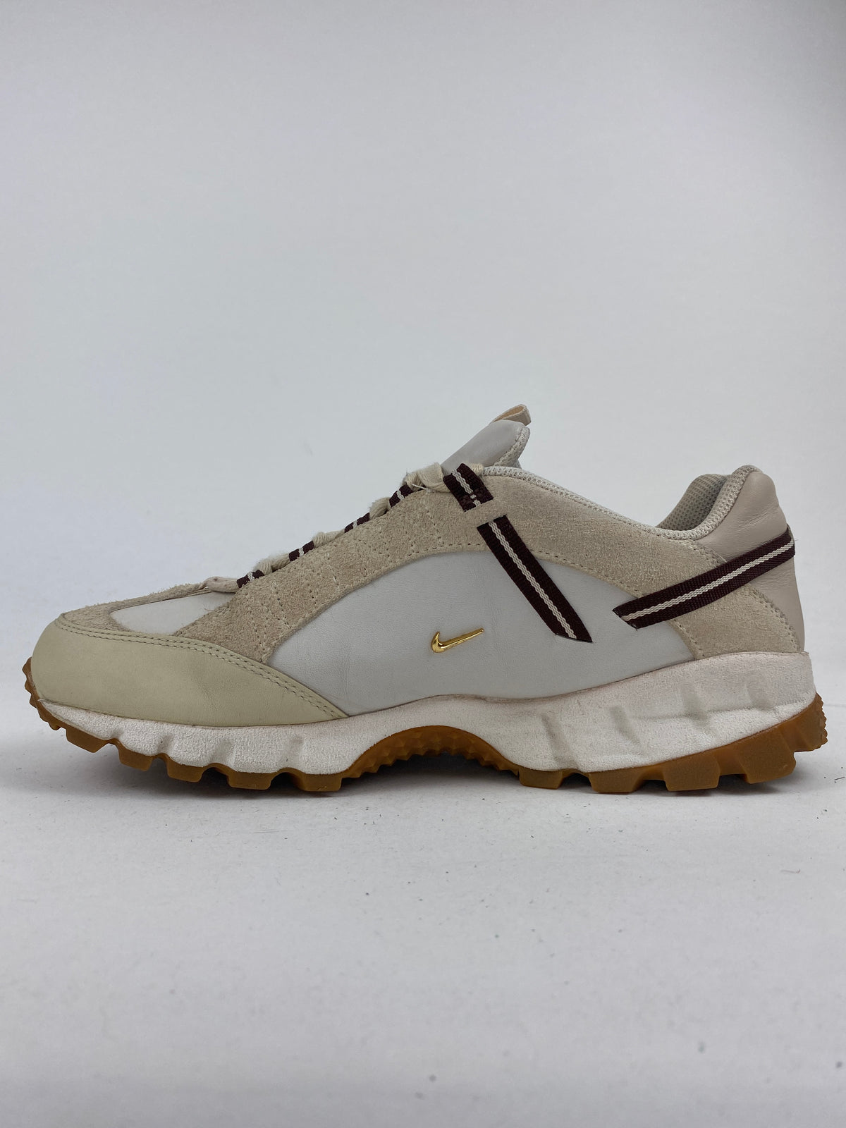 Nike Air Humara LX Jacquemus Light Bone Gold (Taille 42,5)