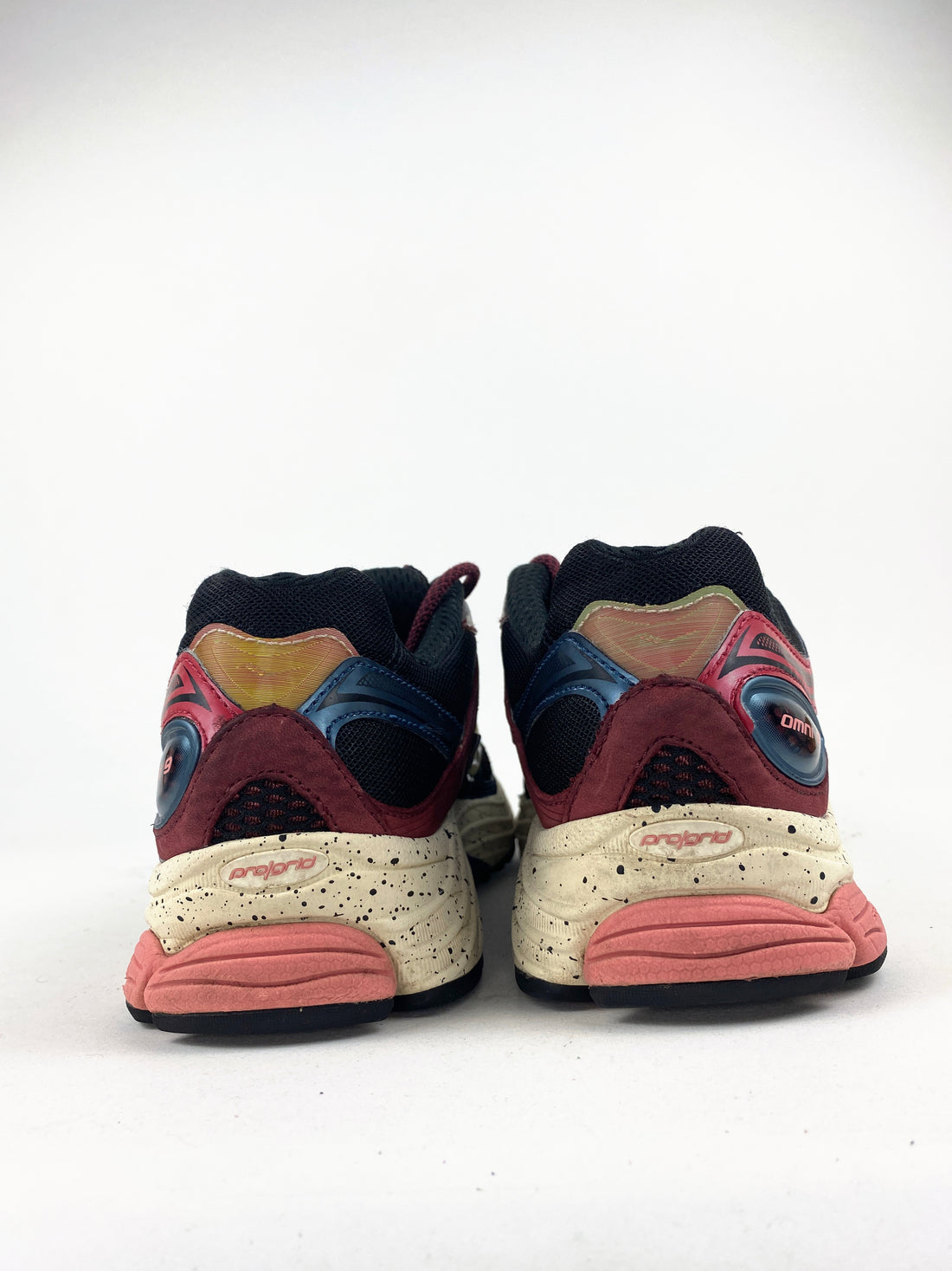 Saucony ProGrid Omni 9 Autumnal Equinox