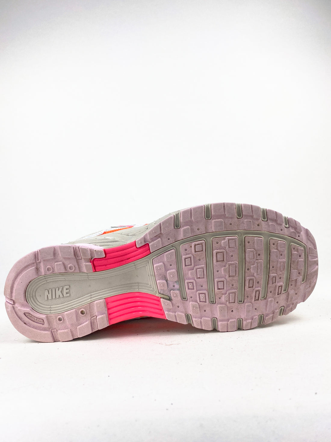 Nike P-6000 Digital Pink Crimson