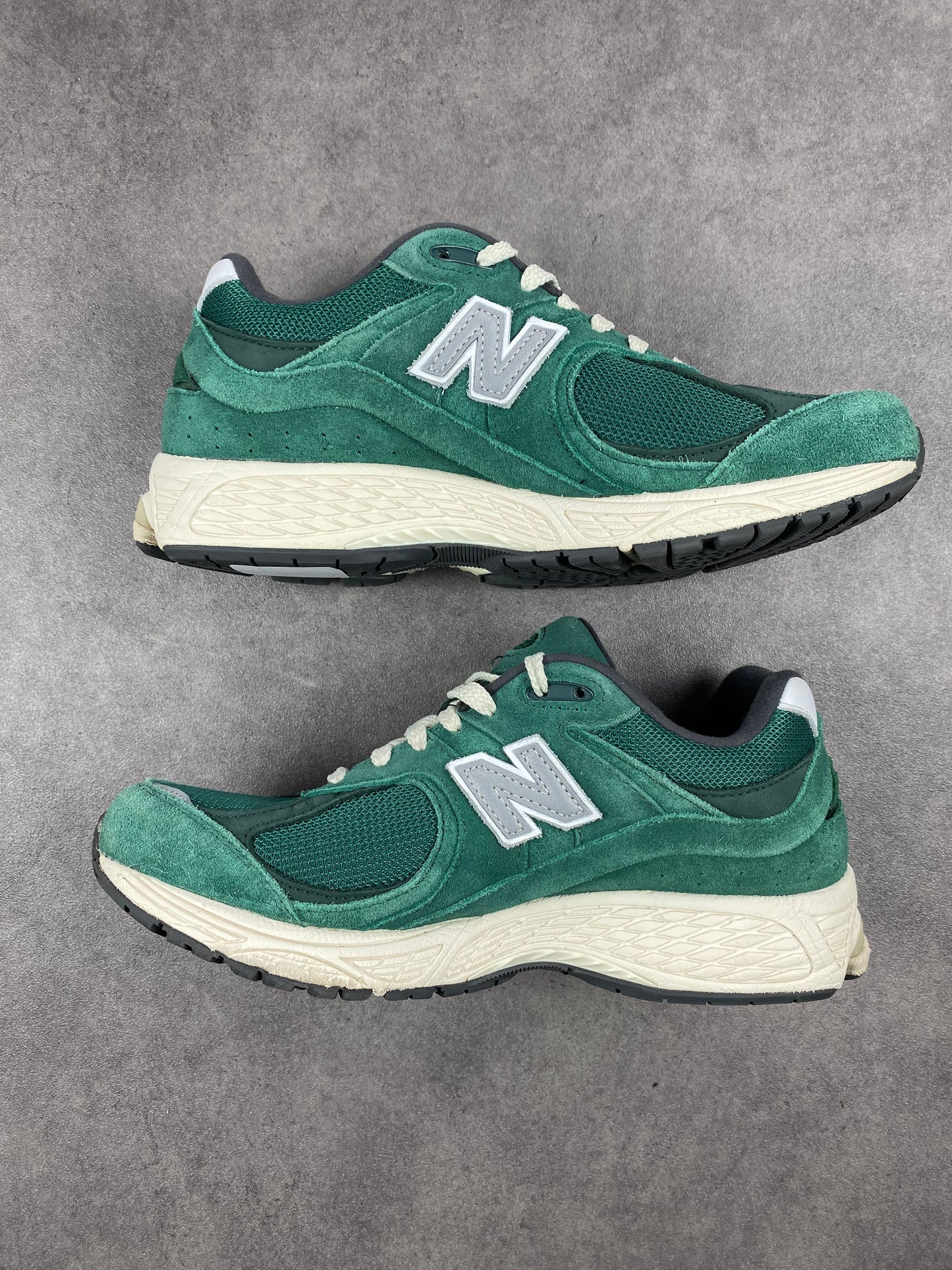 New Balance 2002R Nightwatch Green