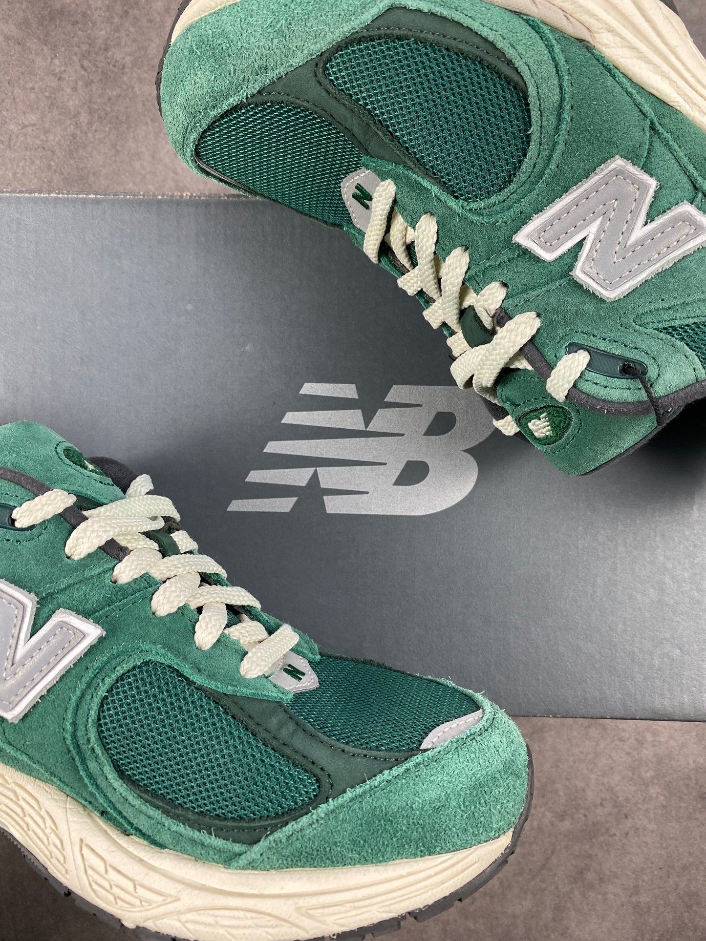 New Balance 2002R Nightwatch Green