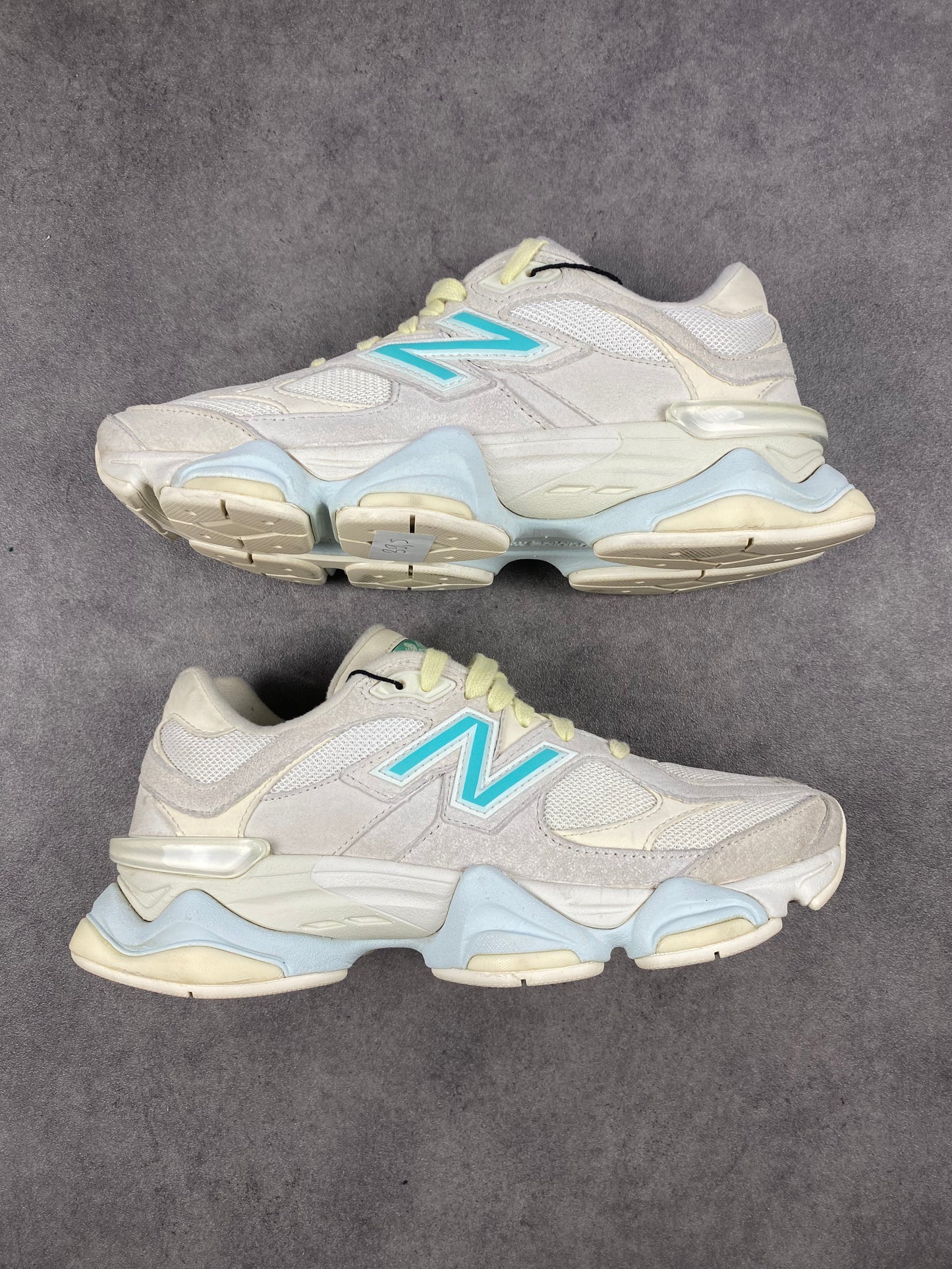 New Balance 9060 Linen