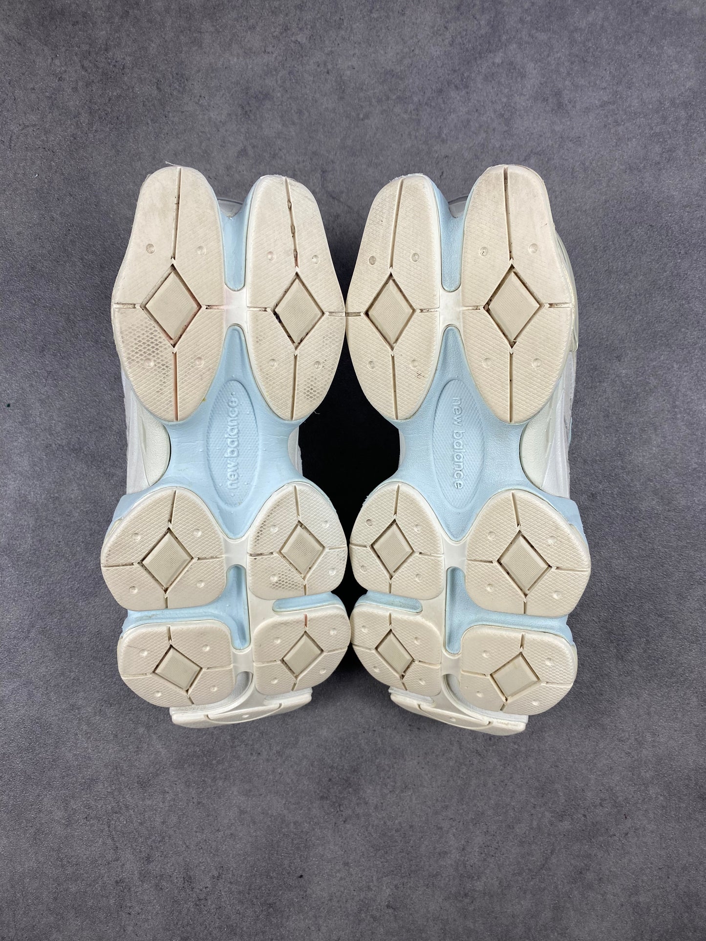 New Balance 9060 Linen