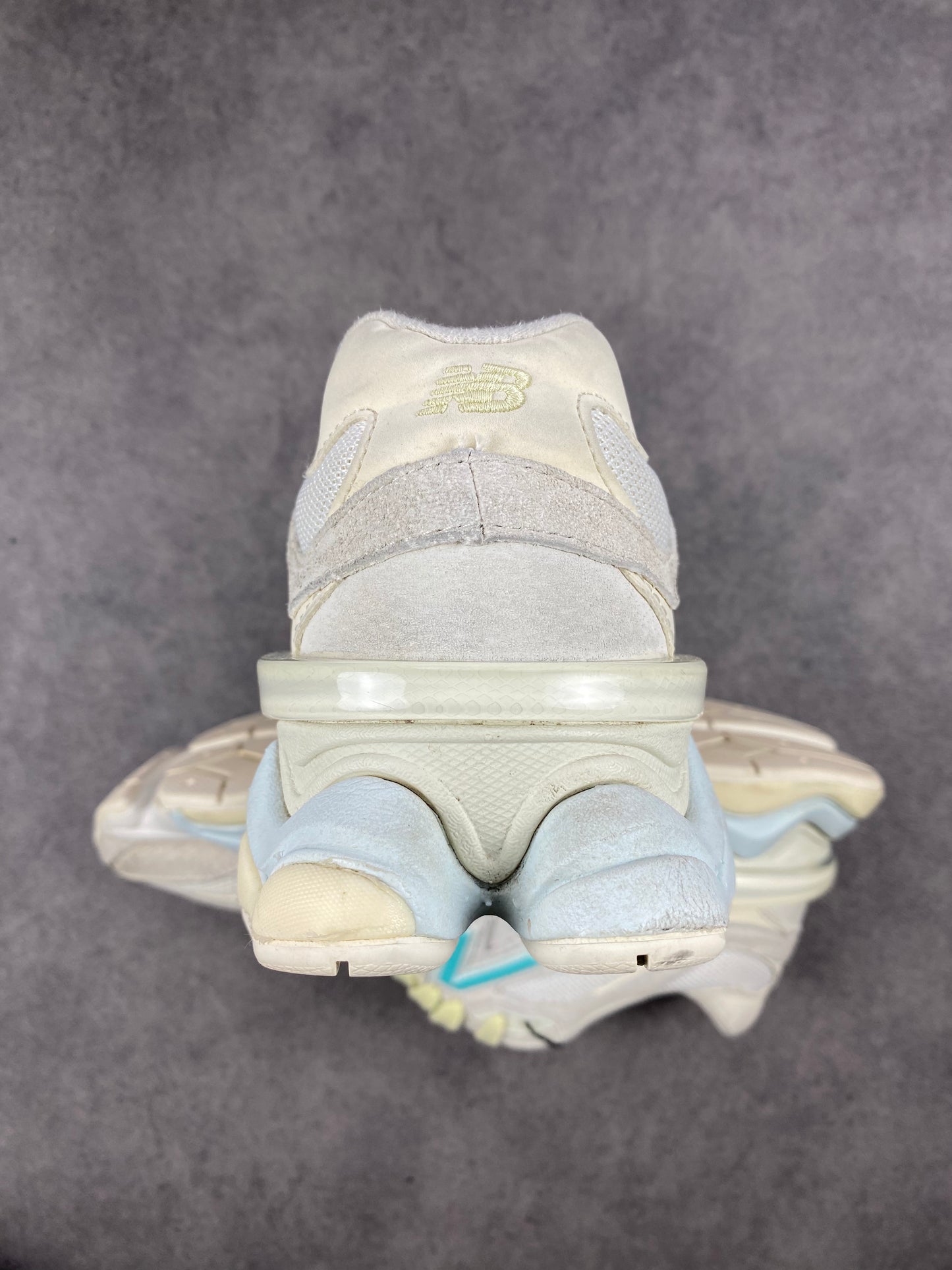 New Balance 9060 Linen