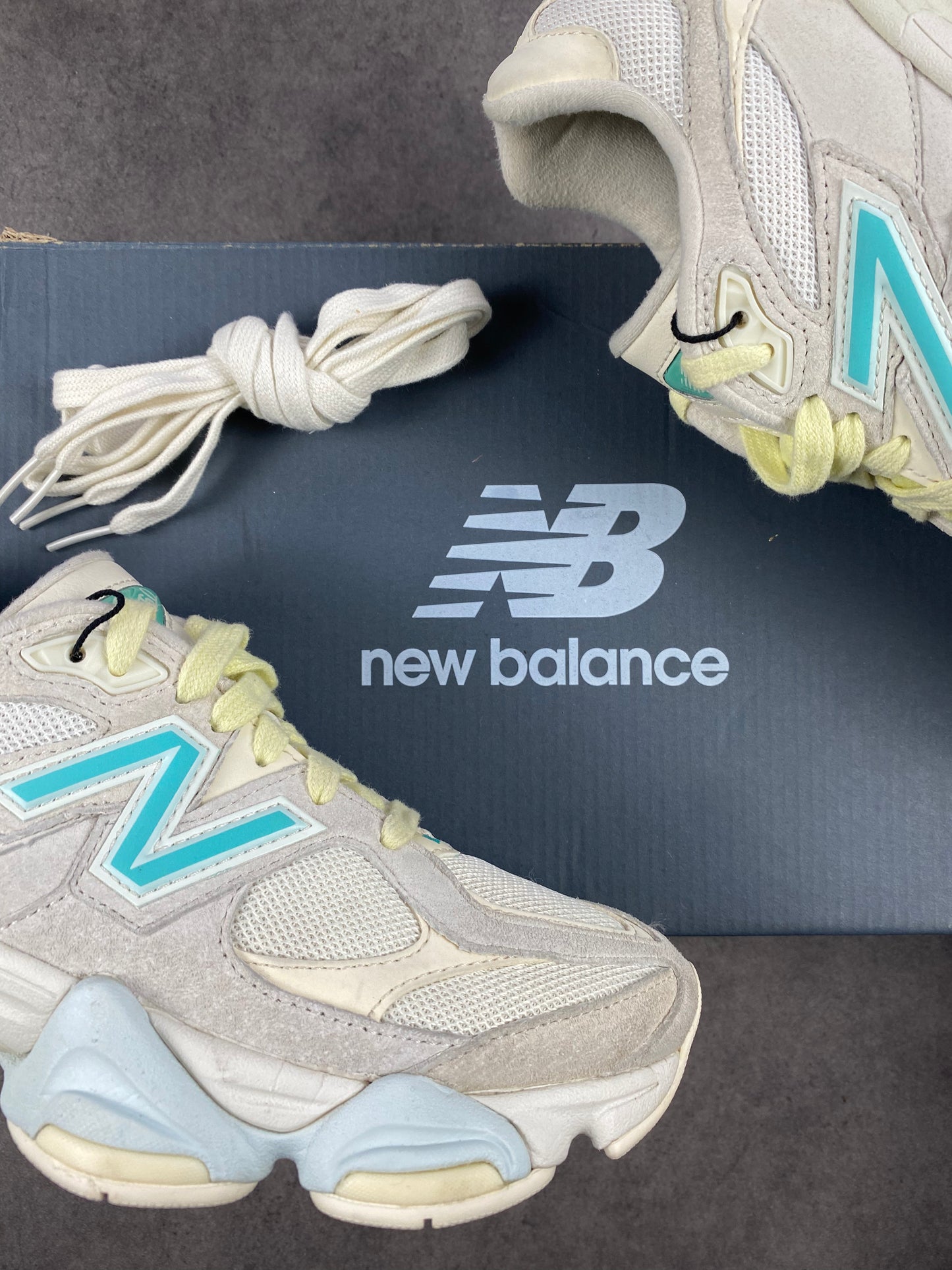 New Balance 9060 Linen