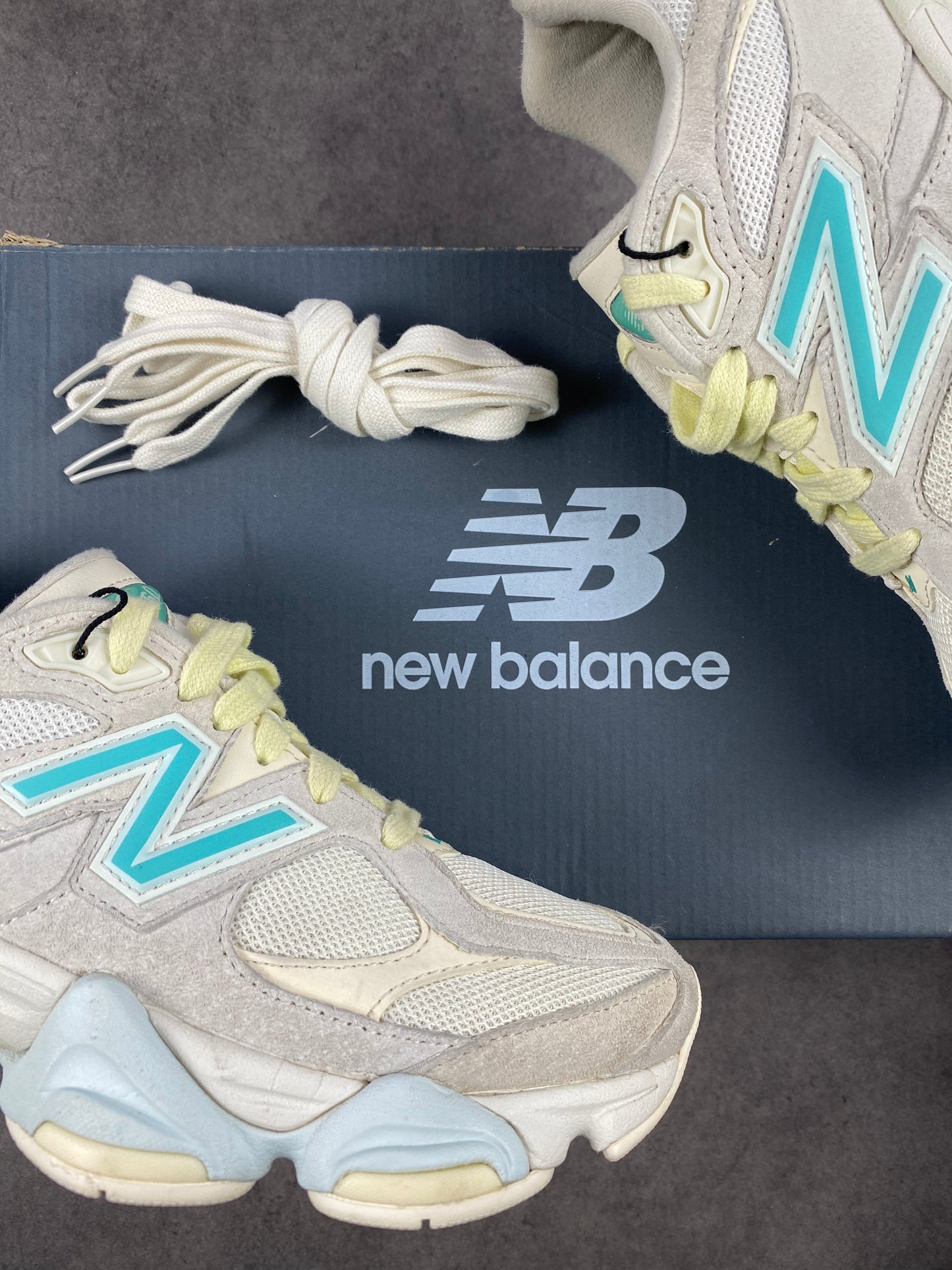 New Balance 9060 Linen