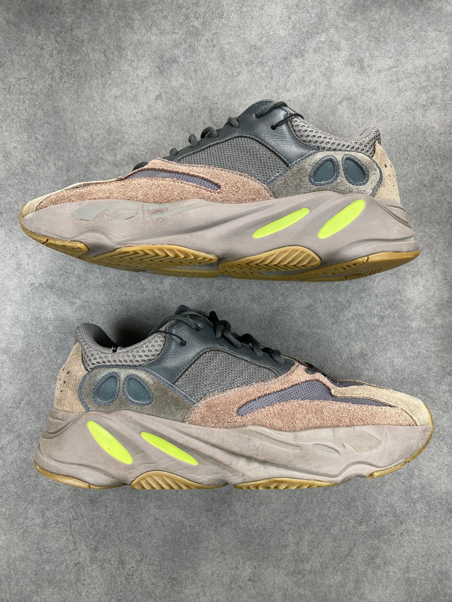 Adidas Yeezy Boost 700 Mauve
