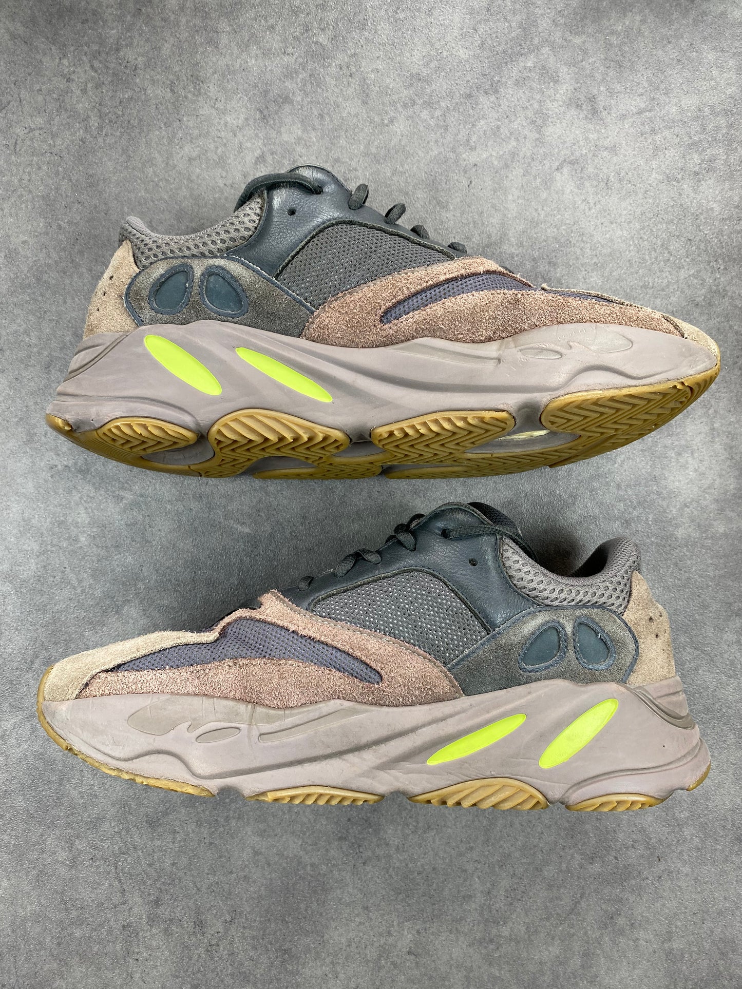 Adidas Yeezy Boost 700 Mauve