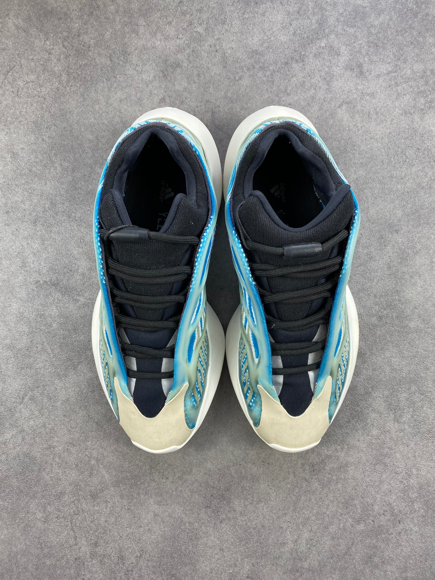 Yeezy 700 Arzareth