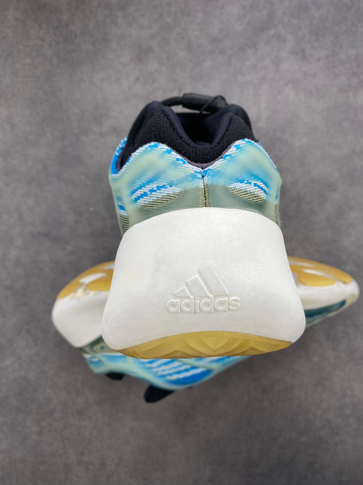 Yeezy 700 Arzareth