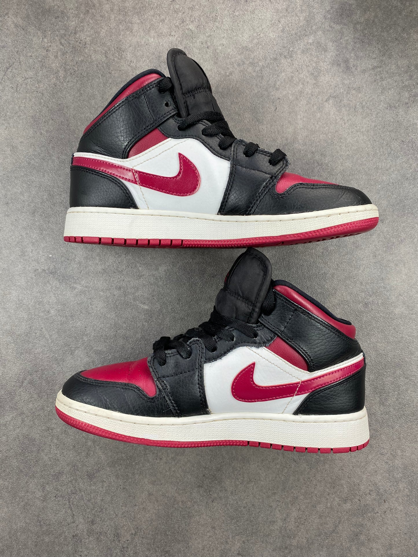 Jordan 1 MidBred Toe (GS)