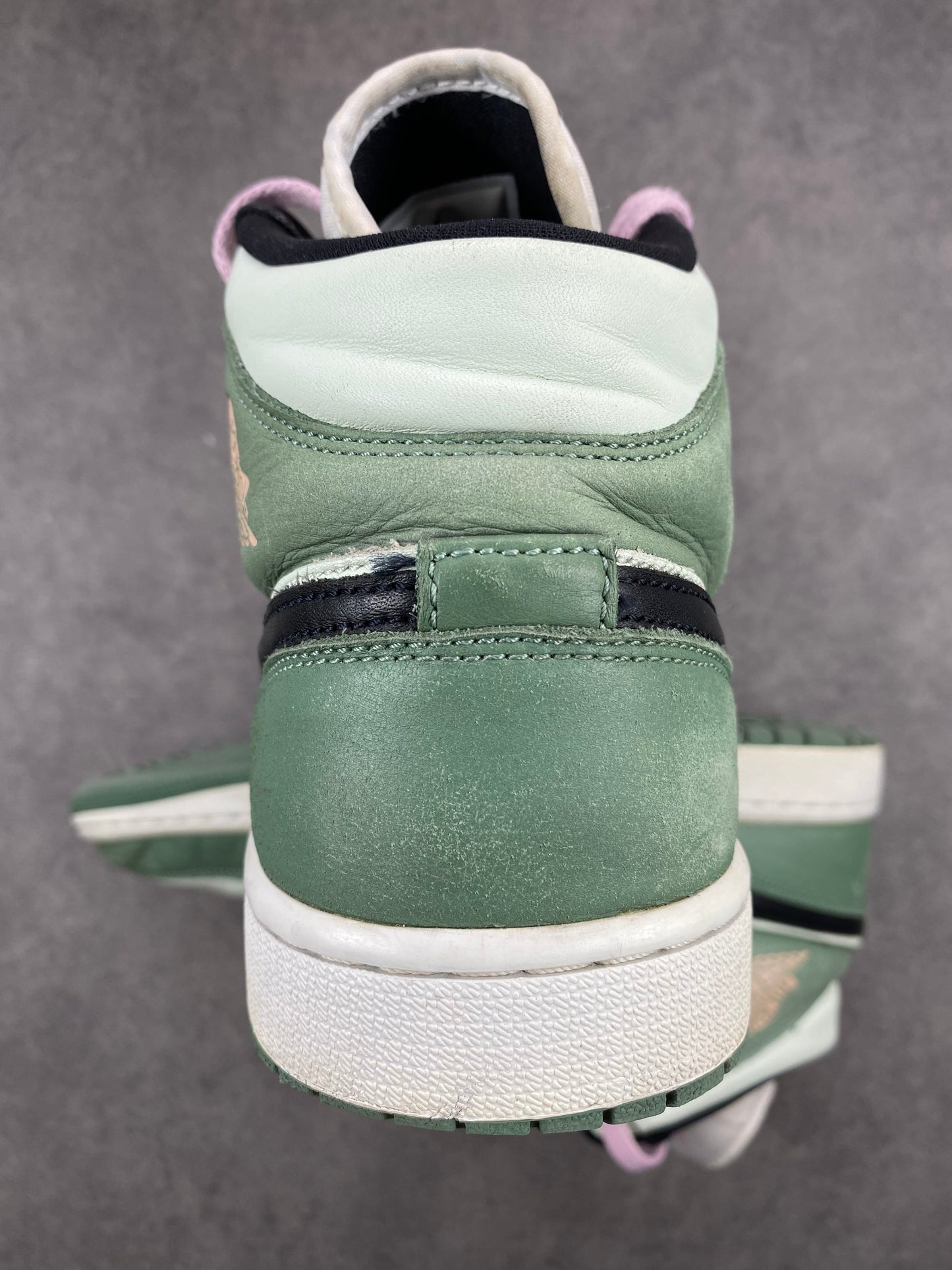 Jordan 1 Mid Dutch Green (W)