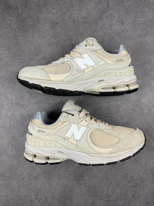 New Balance 2002R Bone Light Aluminium