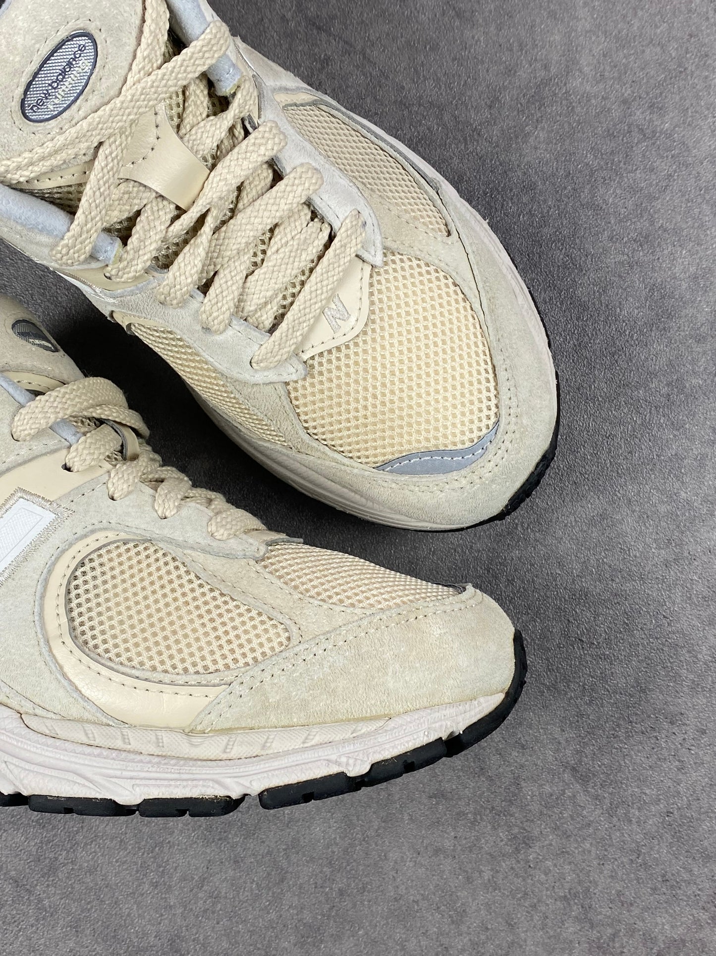 New Balance 2002R Bone Light Aluminium