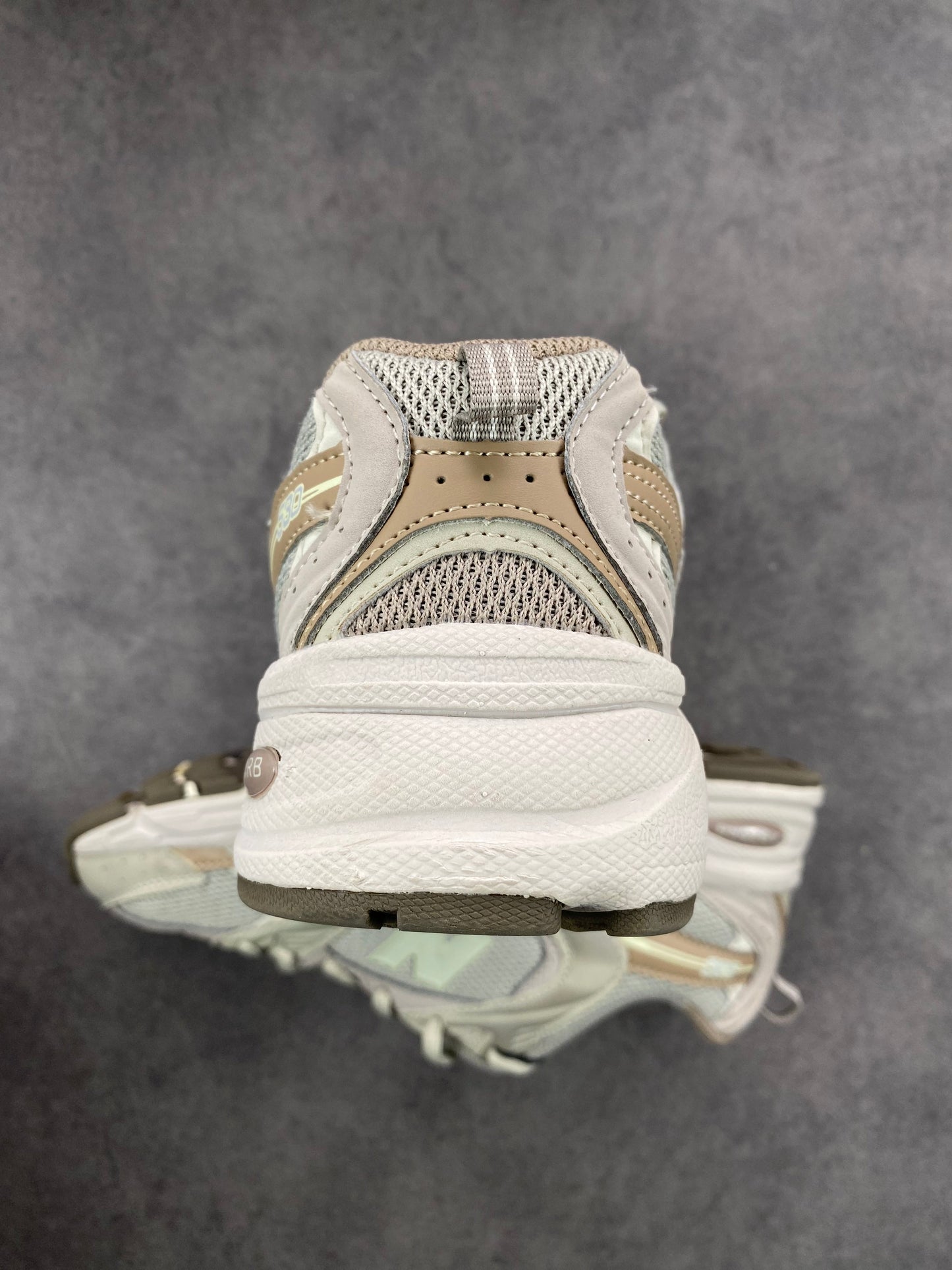 New Balance 530 Cream Beige